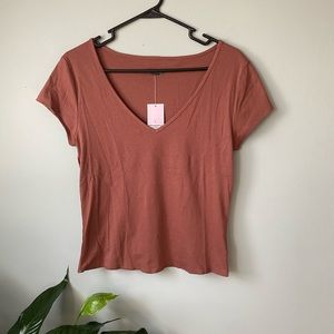 Rose colored v-neck t-shirt